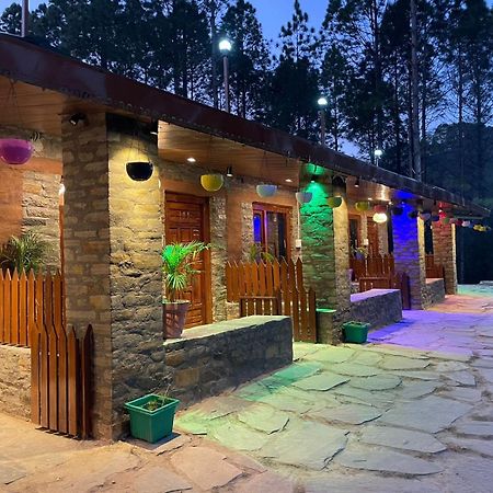 Nature Villaas Basa Homestay Pauri Zewnętrze zdjęcie