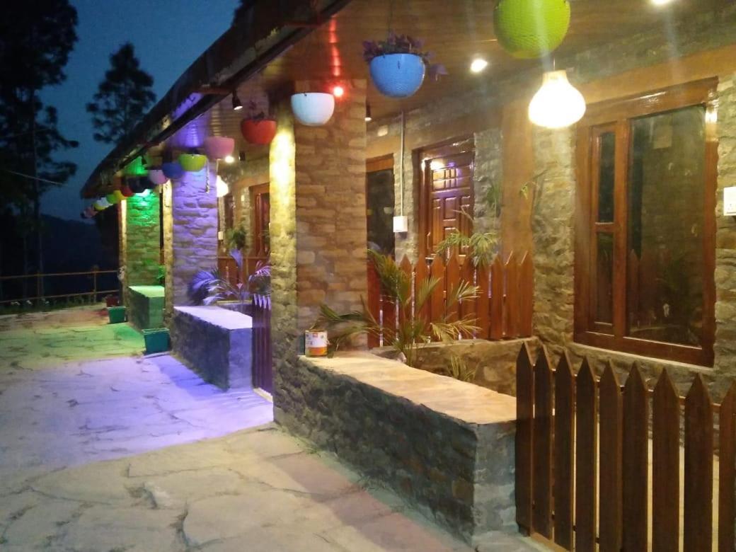 Nature Villaas Basa Homestay Pauri Zewnętrze zdjęcie