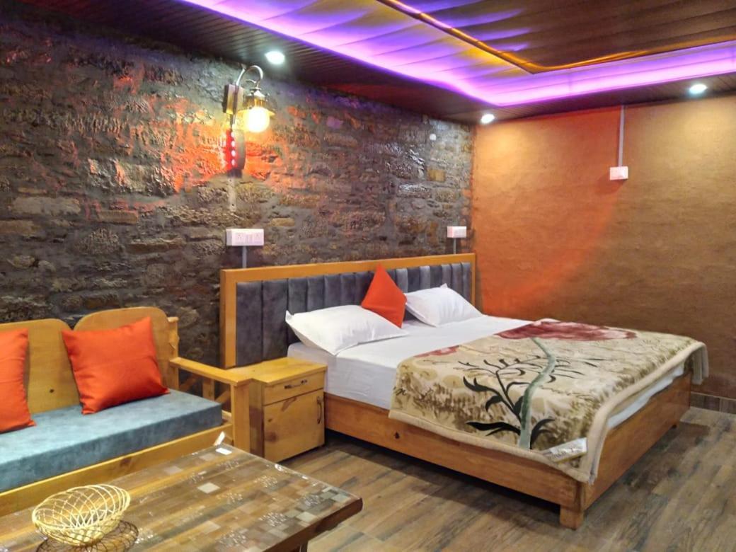 Nature Villaas Basa Homestay Pauri Zewnętrze zdjęcie