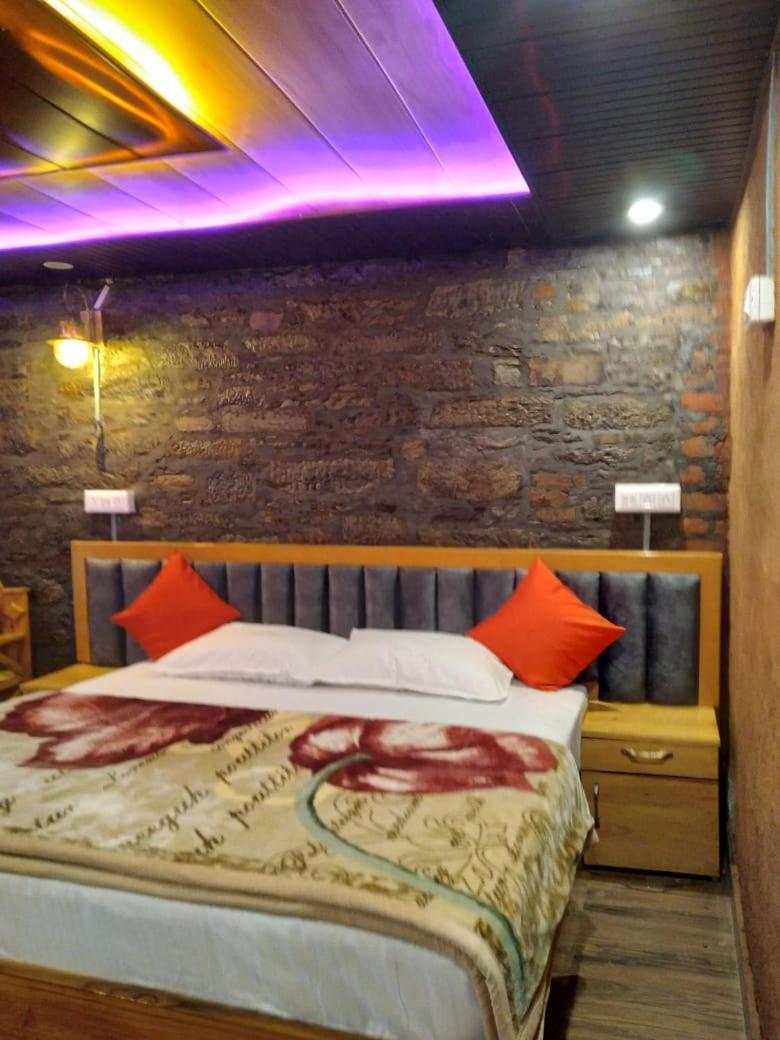 Nature Villaas Basa Homestay Pauri Zewnętrze zdjęcie