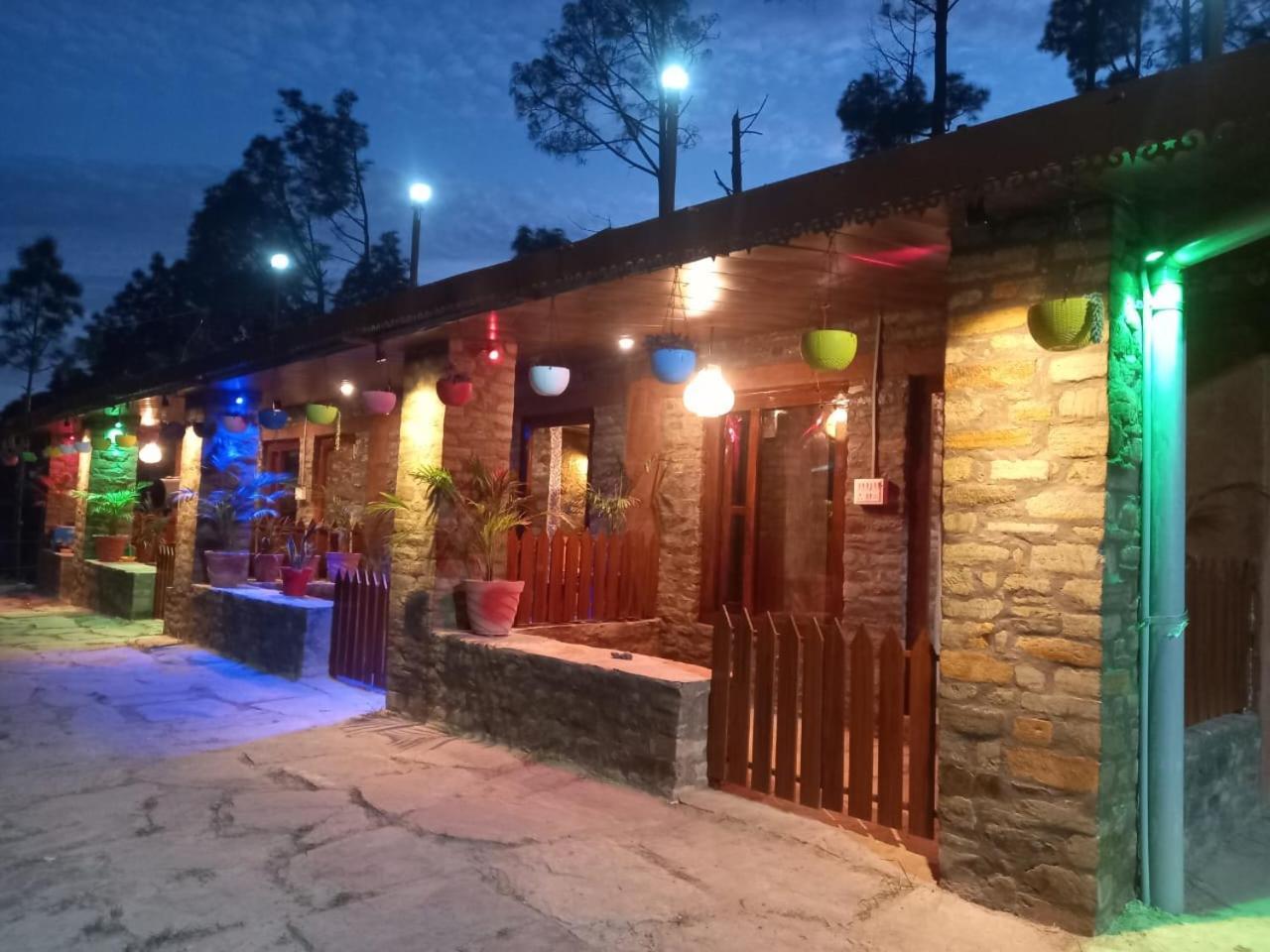 Nature Villaas Basa Homestay Pauri Zewnętrze zdjęcie