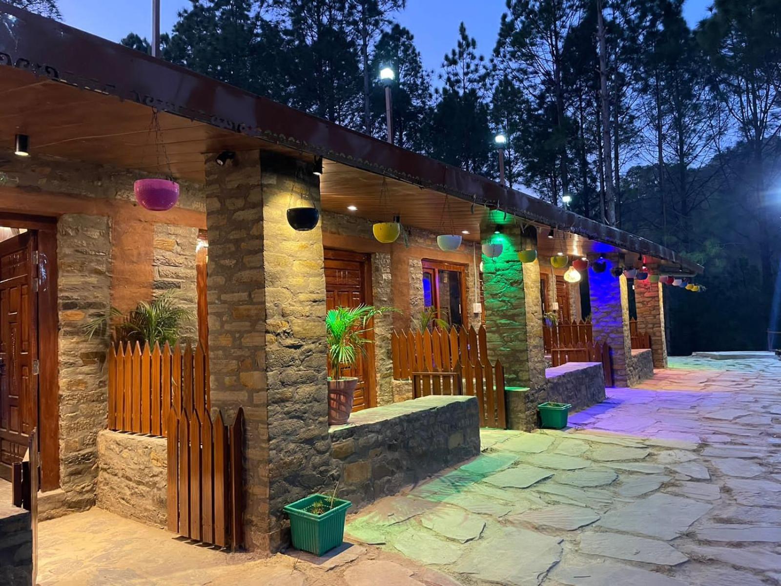 Nature Villaas Basa Homestay Pauri Zewnętrze zdjęcie
