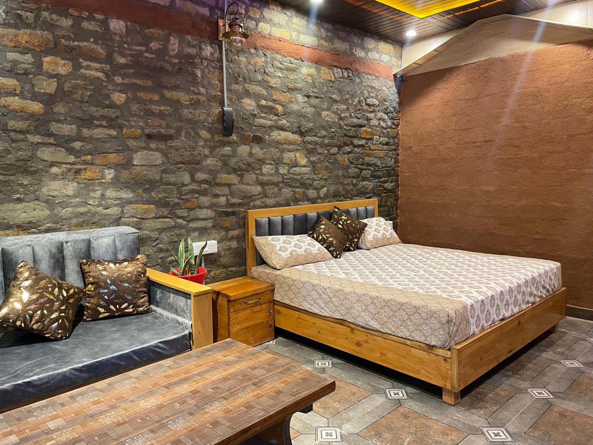 Nature Villaas Basa Homestay Pauri Zewnętrze zdjęcie