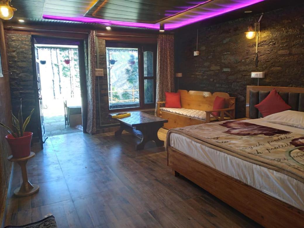 Nature Villaas Basa Homestay Pauri Zewnętrze zdjęcie