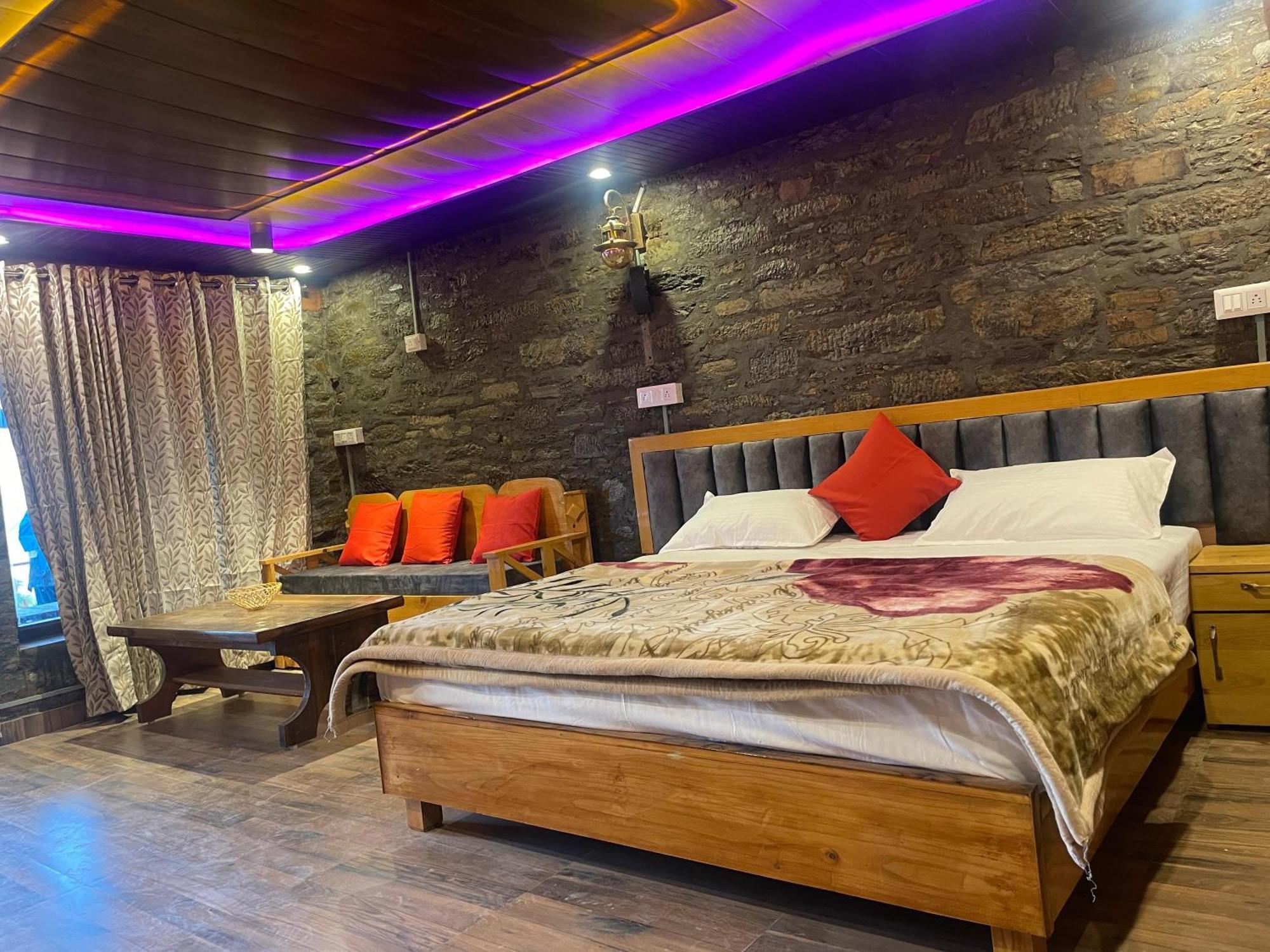 Nature Villaas Basa Homestay Pauri Zewnętrze zdjęcie