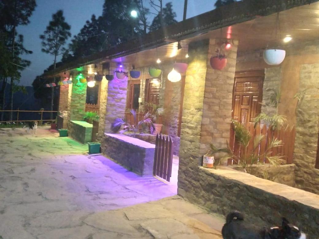 Nature Villaas Basa Homestay Pauri Zewnętrze zdjęcie